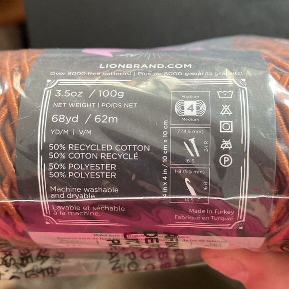 Lion brand for the home cording in amber.  3 skiens - Picture 2 of 4